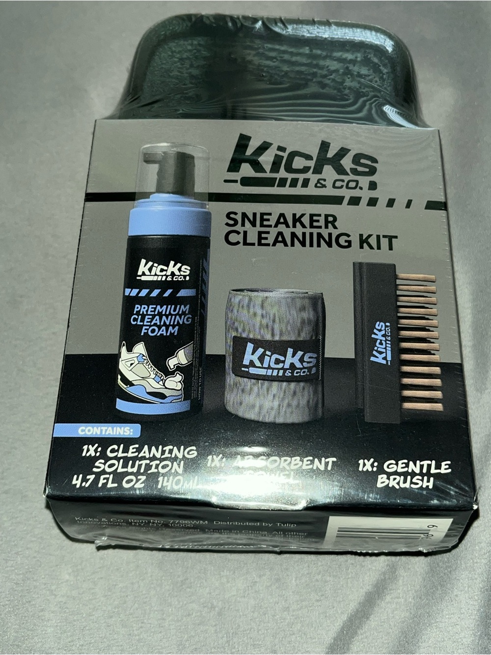 🔴Kicks & Co Shoe Cleaner Kit Sneaker Cleaner Solution Brush Towel Travel Case